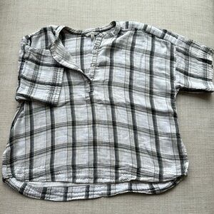Calvin Klein jeans, S, charcoal/cream/white plaid, short sleeve shirt, 4 buttons
